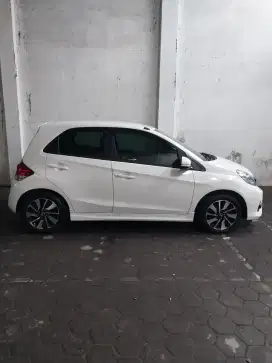 Honda brio rs AT