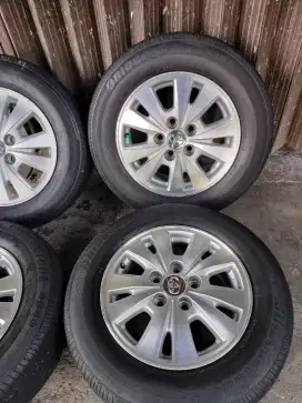 Velg Toyota inova V R.15 ori