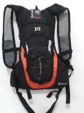 Tas sepeda merk tracker