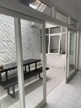 Sewa Rumah Langka Jarang Ada Singgasana Pradana Furnish