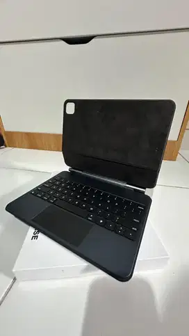SECOND GOOJODOQ 5th Gen Wireless Magic Keyboard Case for Ipad