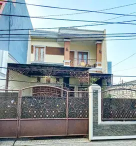 Rumah Mewah Siap Huni Strategis di Pinggir Jalan Utama Dilalui Angkot
