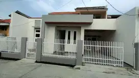 Rumah baru renov siap huni  lokasi sangat strategis