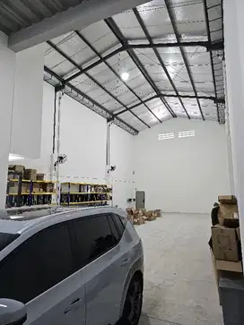 Disewakan Gudang di Duta Indah Starhub Tangerang 220m2Brand new
