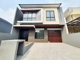 Rumah di Woodland - Citraland. Rumah gress dengan design yang modern.