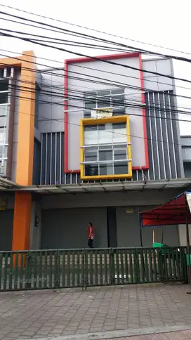 Disewakan ruko/ruang usaha mainroad ahmad yani cocok macam2 usaha