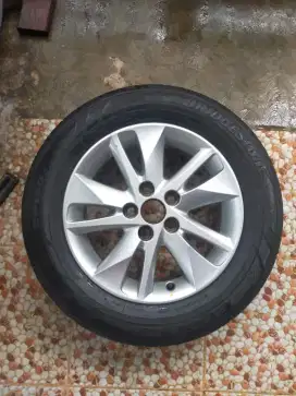 Ban Serep Innova Reborn+Kunci Dongkrak