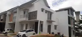 Rumah  cantik Green Leaf Jatibening