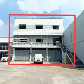 Disewakan Gudang 3 lantai di Tanjung puraJakarta Baratada kantornya