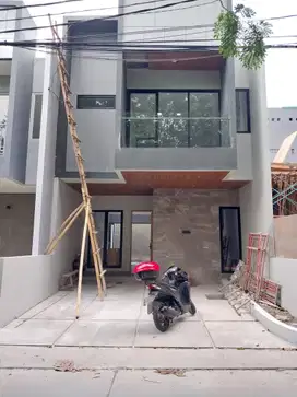 Rumah Baru Di Jual 2 Lantai dekat dengan MKG 1, Kelapa Gading