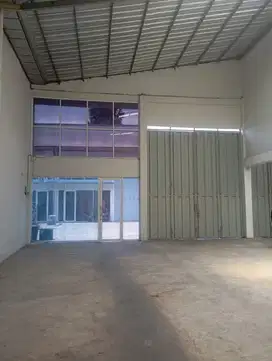Disewakan Gudang Gandeng di Tanjung pura Jakarta Barat ada kantor
