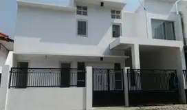 RUMAH De Alamuda Residence Cluster O' NAY Balasklumprik, sby barat