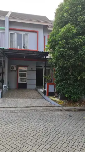 rumah disewakan  cluster teresta perumahan metland menteng