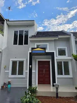 Rumah Murah sudah Renov SHM Kotawisata Cibubur, Lt 105m², Lb 120m²