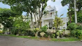 Rumah Modern di Sentul City, Hook & Swimming Pool