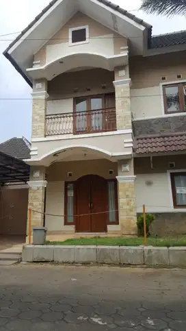 Rumah Sewa Seturan 2 Lantai Cluster