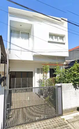 Di jual rumah jln.Pinang emas kebayoran lama jaksel