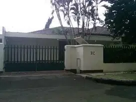Rumah Furnished Kolam Renang di Pejaten, Townhouse Siaga Raya 3C
