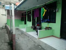 Kontrakan petakan Lenteng agung