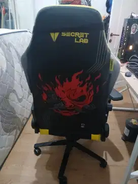 Kursi gaming secretlab limited edition