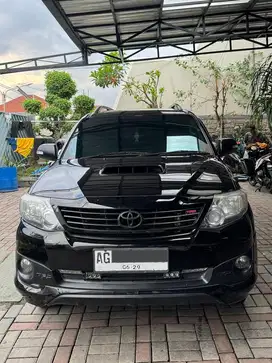 Toyota Fortuner VNT G TRD