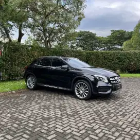 Mercedes Benz GLA 200 AMG 2020
