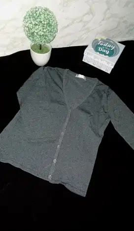 Cardigan rajut wanita