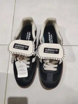 Adidas Wales Bonner, sz 45 1/3, made in Vietnam