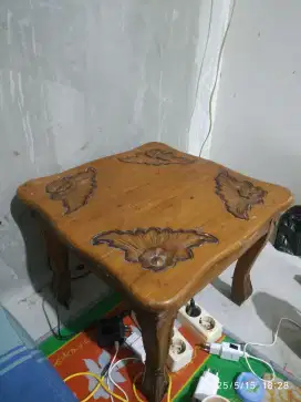 Meja Lesehan untuk di kamar, bisa untuk meja laptop atau makan
