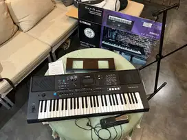 Keyboard Yamaha PSR e473 bonus stand dan sustain