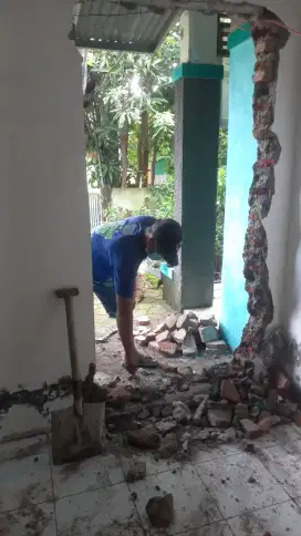 Atap Bocor di Luar Dugaan? Kami Solusi Darurat Anda!