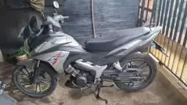 Dijual motor honda CS1 tahun 2008 surat lengkap pajak hidup