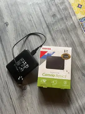 HARDDISK EXTERNAL 1TB - TOSHIBA