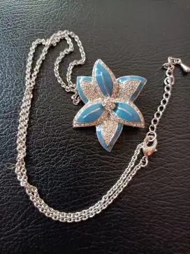 Liontin kristal Swarovski