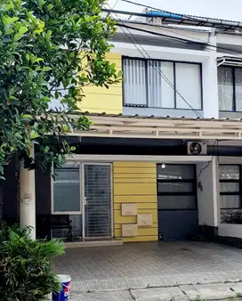 Rumah 2.5 Lt di Duta Indah Residence Cluster Jade, Tangerang 1K900040