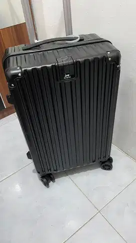 koper 22 inch hitam