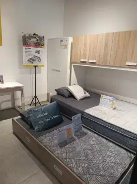 Kids bed double un the box