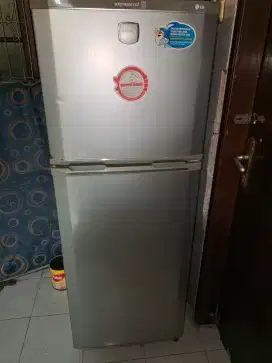 Kulkas LG 2 pintu
