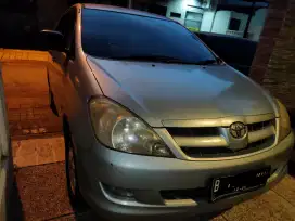 Jual Kijang Innova G 2004, Manual, Warna Hijau telor asin, 2000cc