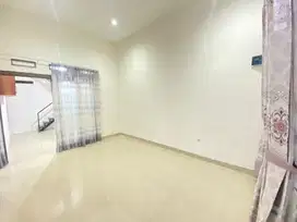 Di Jual Rumah Rapih 2 Lantai Dalam Cluster Margahayu Raya