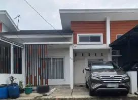 Disewakan Rumah baru, tipe 45/60. 1 KT besar + 1 Mezanin, 1 KM.