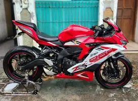 Bismillah, Dijual Kawasaki Ninja ZX25R th 2021 ABS