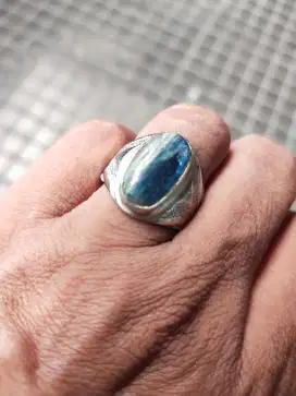 Batu blue safir kyanite