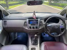 Toyota Kijang Innova 2015 Bensin