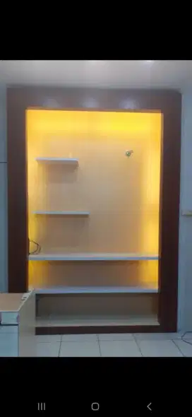 Lemari rak display toko sepatu baju dll