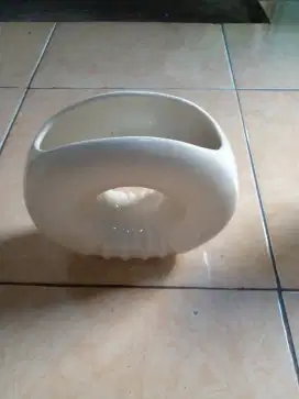 Pot putih utk koleksi