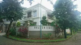 Rumah Mewah Modern Hill Ada Swimming Pool Depan Taman Lt358m2 Pd Cabe