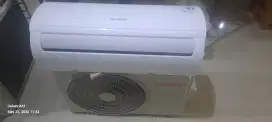 AC Sharp 1/2 PK bekas
