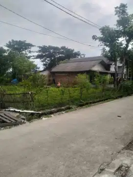DI JUAL RUMAH & LAHAN KOSONG DI PEBAYURAN KARAWANG