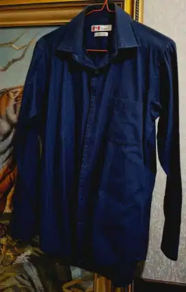Kemeja modern fit